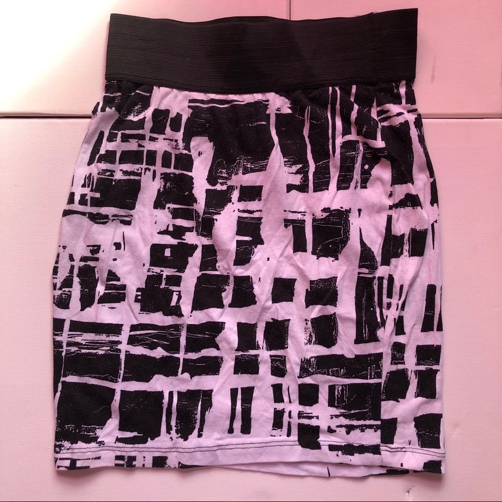 RUE21 Black & White Pencil Skirt